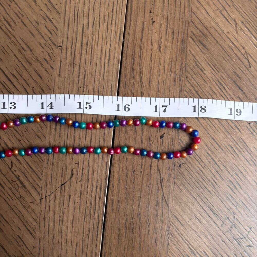 Multicoloured plastic pearl bead necklace